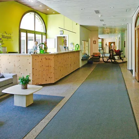 아파트 Residenza Chesa Margun 77-2 By Interhome